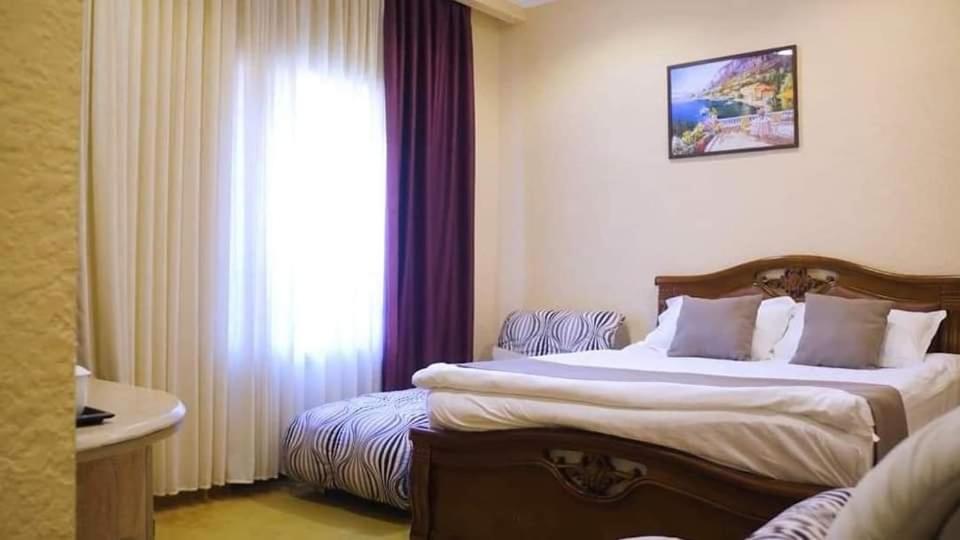 Hotel Iveria アバストゥマニ エクステリア 写真